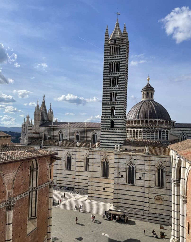 siena Tuscany duomo cathedral black and whit stripes