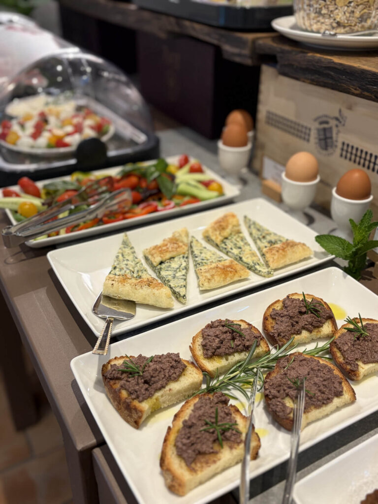 montelandi signature breakfast rich authentic tuscan vegetarian vegan home-made delicious coffee