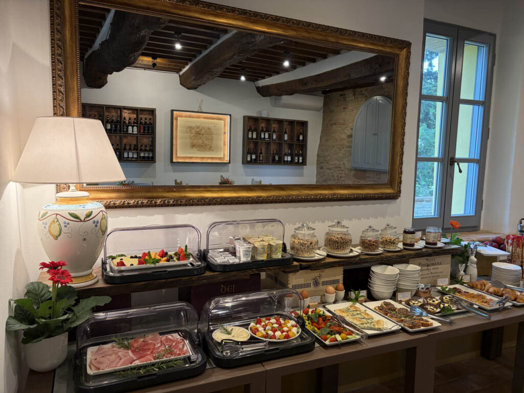 montelandi signature breakfast rich authentic tuscan vegetarian vegan home-made delicious coffee